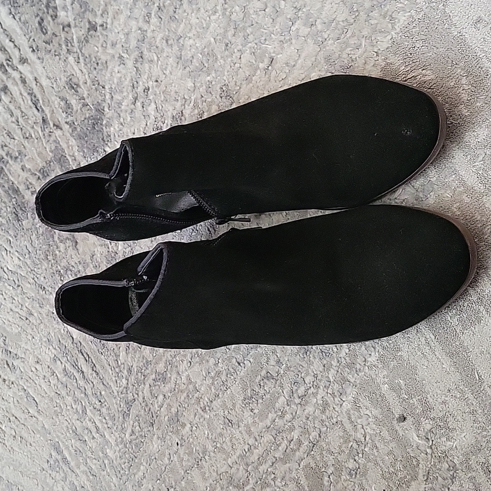Crown Vintage black boots